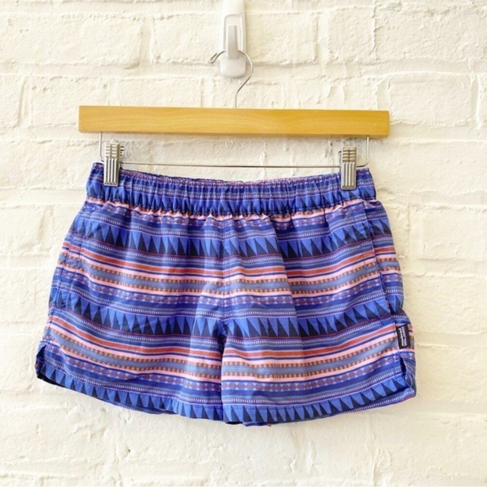 Patagonia || Barely Baggies Shorts with Pockets 2.5” Purple Geometric Stripe XS‎